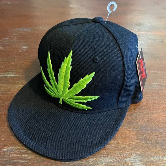 NWT Black Trucker Hat with Green Leaf Snapback One Size Fits All - Picture 1 of 7